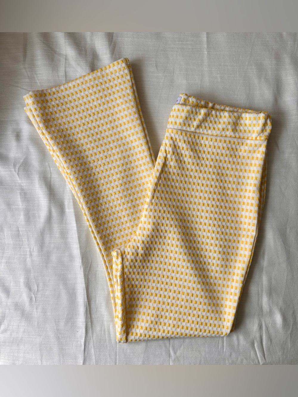 Women’s Urban Outfitters Yellow and White Gingham Flared Stretch Pants NWOT, L